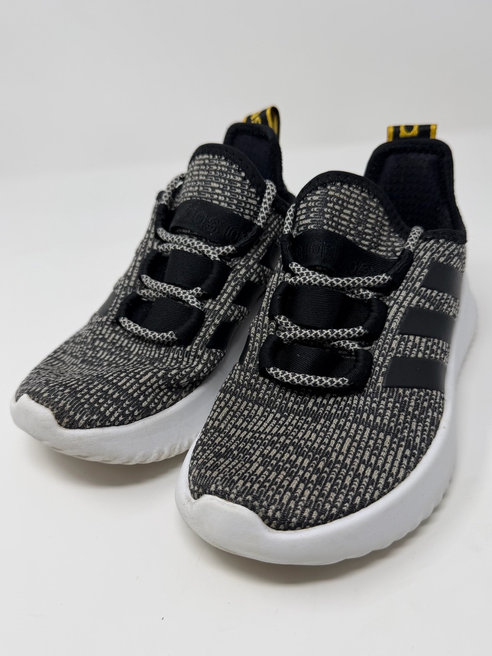 Adidas Kids Black and White Knit Athletic Sneakers Sz. 12k